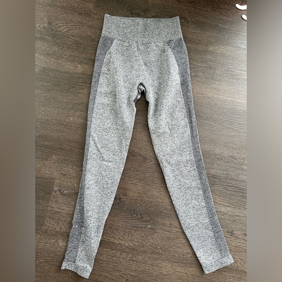 Gymshark Leggings Size Small - Picture 2 of 3